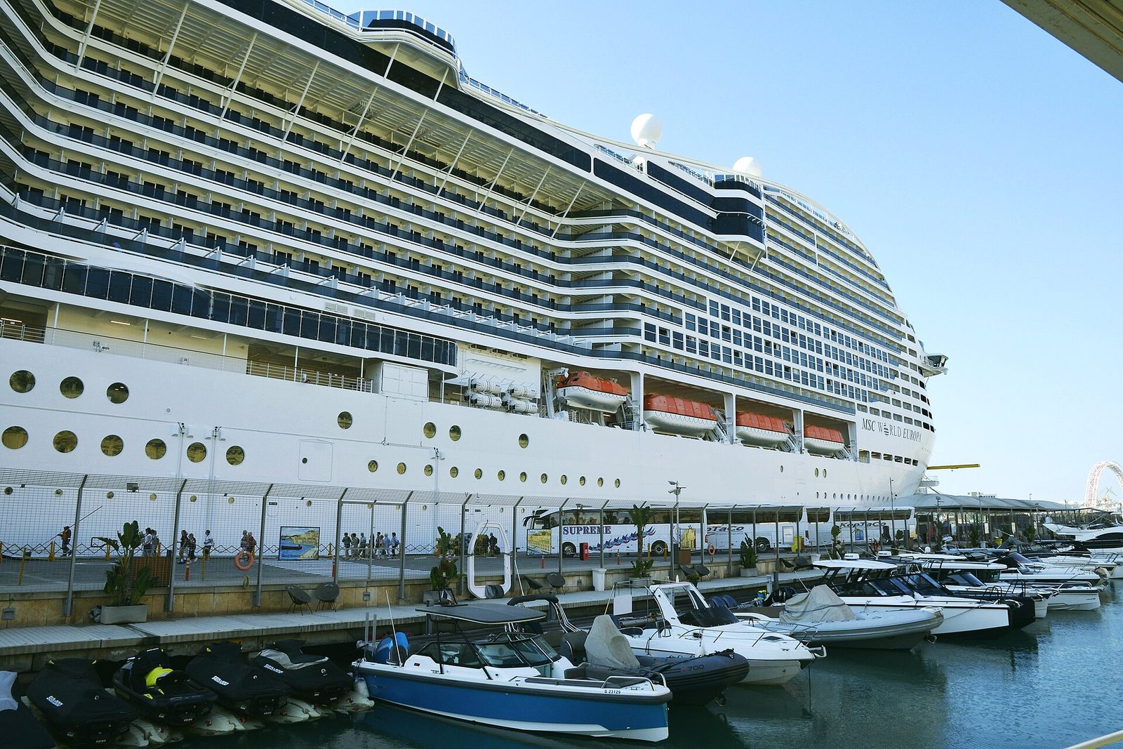 Лайнер MSC World Europa